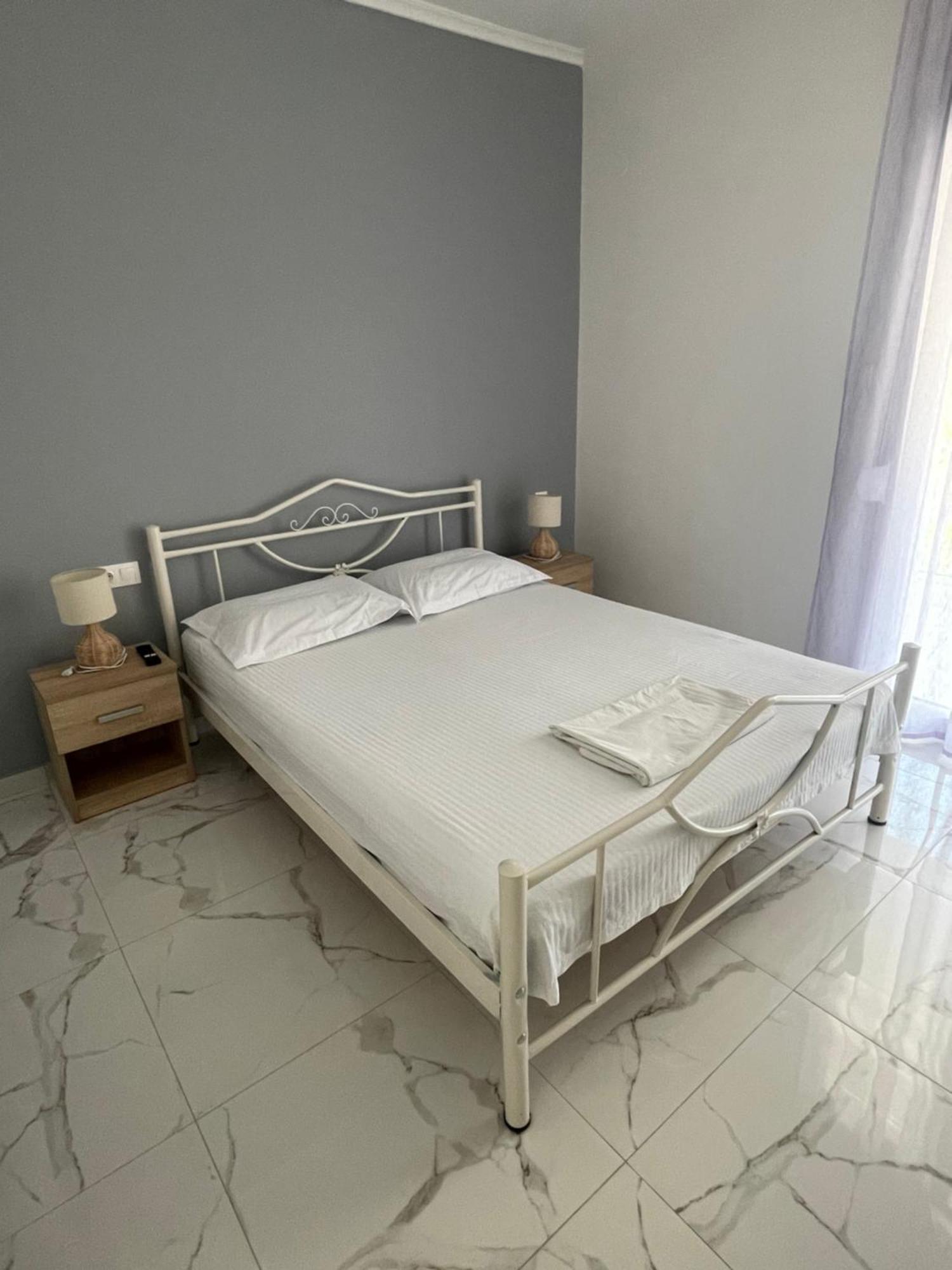 Antonis Apartment Paralia Dionysiou Bilik gambar